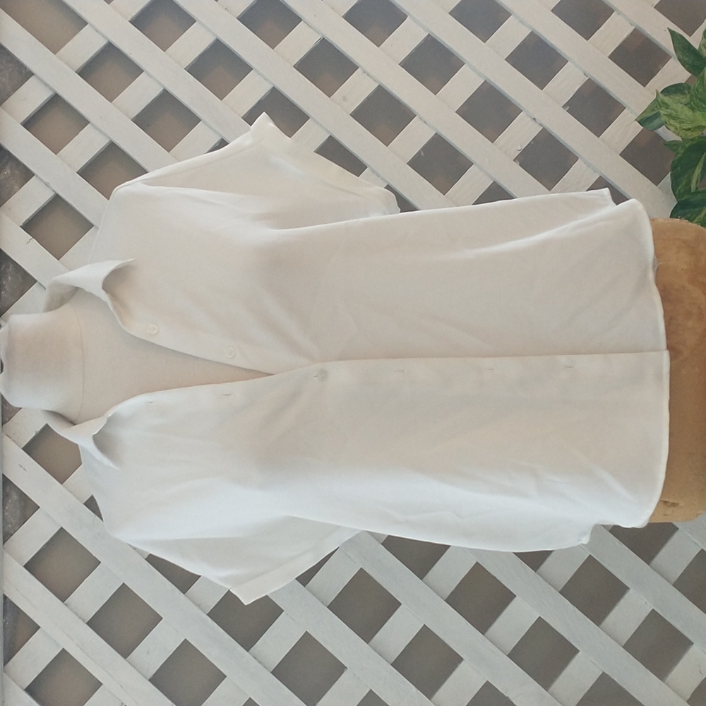 Woman white blouse/shirts size M